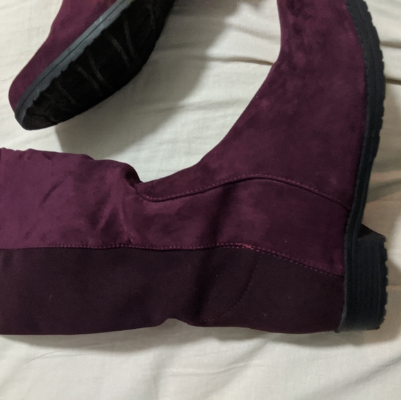 Beautiful Suede Plum Colour - Guess Boots - Picture 4 of 6